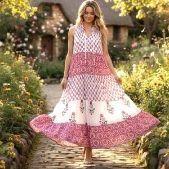 Chelsea & Theodore Dresses & Skirts - Chelsea & Theodore Pink and White Floral Tiered Boho Maxi Dress XL